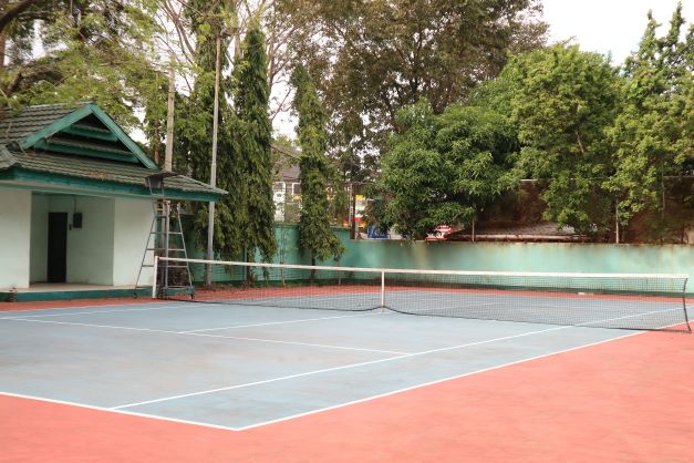 Lapangan Tenis